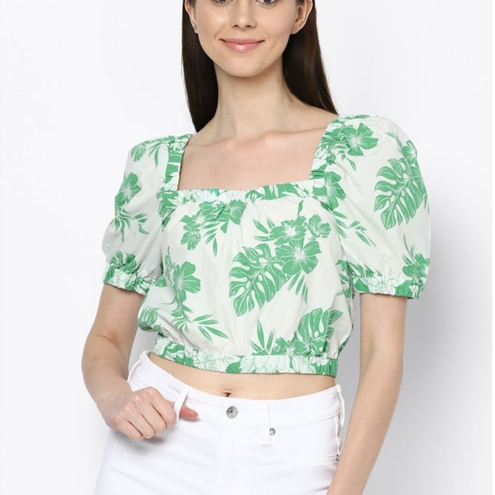 🔥 (5for$35) American Eagle Cropped Square Neckline White w/ Green Floral